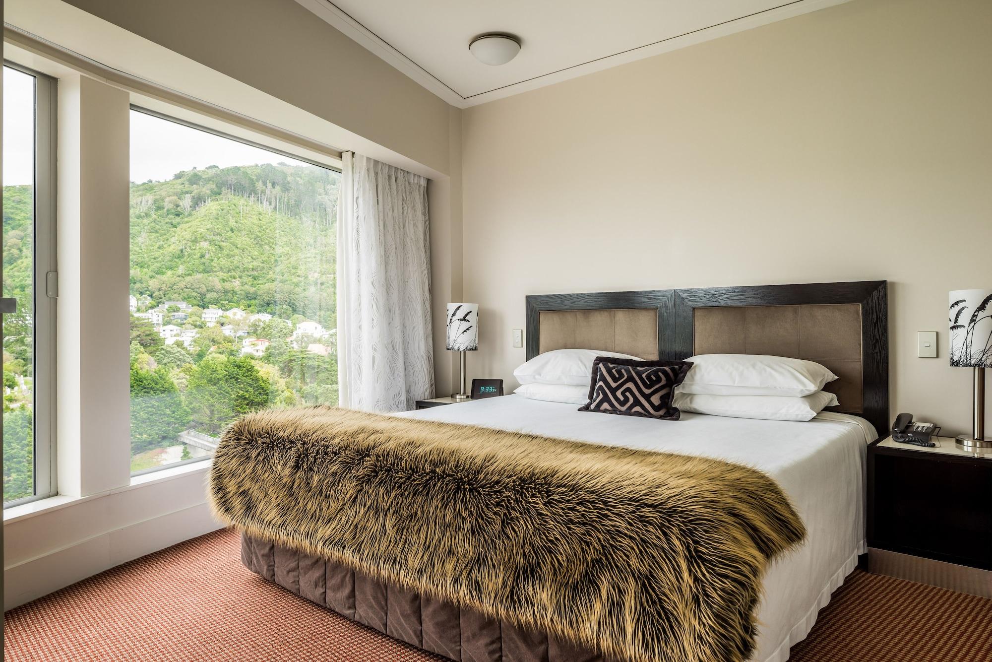 Bolton Hotel Wellington Exterior foto A bedroom at the hotel